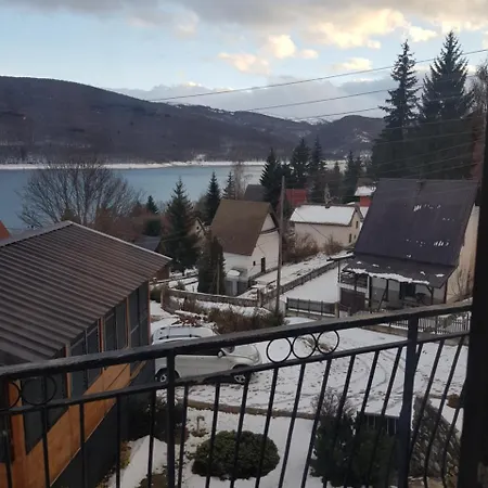 Деревянный коттедж Vila Маврово